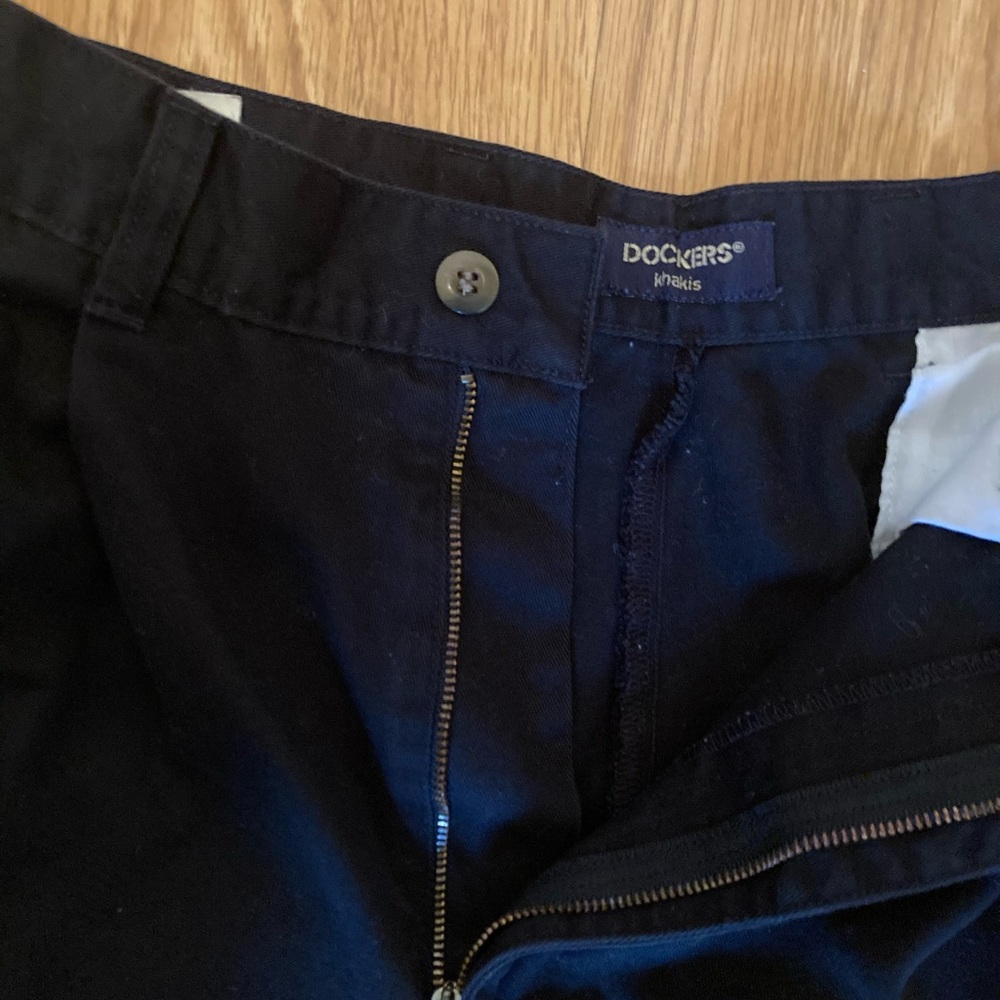 Shorts - Picture 5 of 8